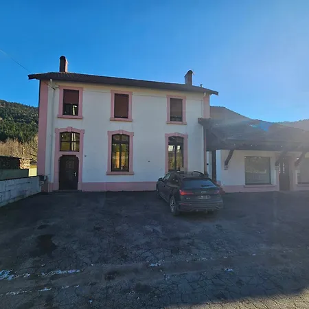 Les Huit Joyeux Randonneurs Au Sauna Apartmán