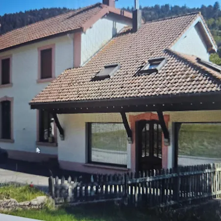 Les Huit Joyeux Randonneurs Au Sauna